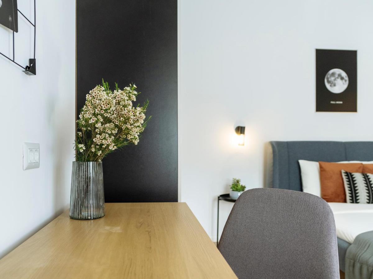 Bright 3Br Flat - Top Location - Green View Balcony Букурещ Екстериор снимка